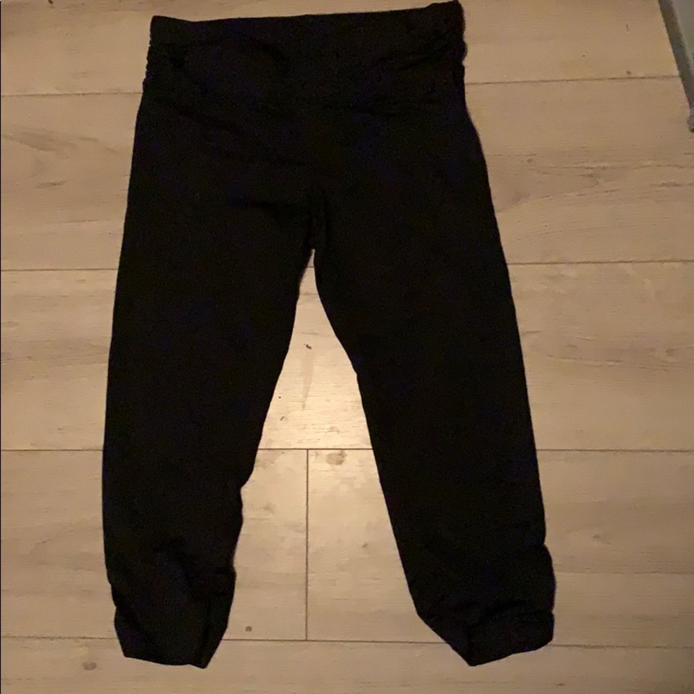 Calvin Klein black workout Capri pants